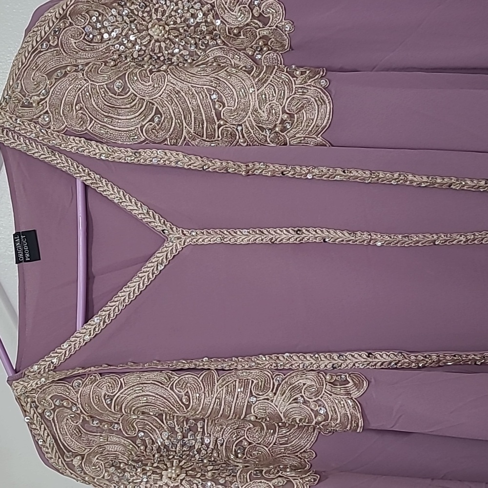 Arabic dress